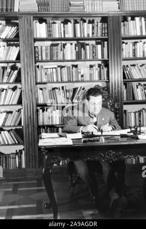 The Austrian author Josef Friedrich Perkonig, Germany 1930s. Stock Photo