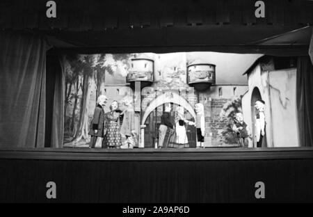 A scene from a play of the Cologne Puppet Theatre, Germany 1930s. Stock Photo