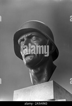 Artwork from the exhbition 'War and Art', launched by the OKW at Kuenstlerhaus Vienna, Austria 1942 Stock Photo