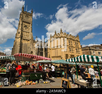 Cirencester market place and parish church Stock Photo