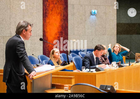 Den Haag, Netherlands. 14th Nov, 2019. DEN HAAG, 14-11-2019, Debate about stikstofcrisis in the Netherlands. VVD Member of parliament Mark Harbers. Credit: Pro Shots/Alamy Live News Stock Photo