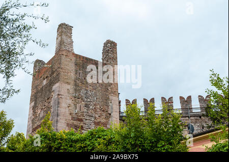 Scaliger Castle in Torri del Benaco harbour, Province of Verona, Veneto, Italy Stock Photo