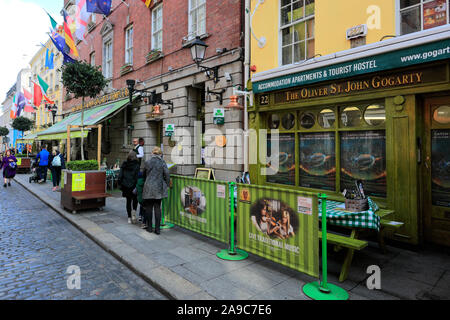 View of Bars and Restaurants in the Temple Bar area of Dublin City, Republic of Ireland Stock Photo