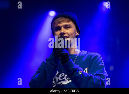 Manchester, UK. 14th Nov, 2019. Singer HRVY (Harvey Cantwell) performs at the city's Christmas Lights Switch On event on Deansgate. Credit: Russell Hart/Alamy Live News Stock Photo