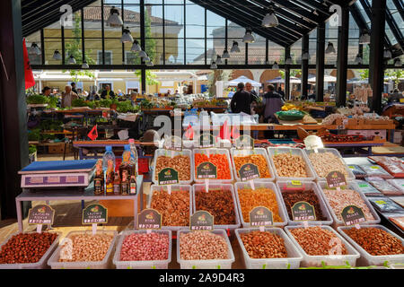 New market, Pazari I Ri, Tirana, Albania Stock Photo