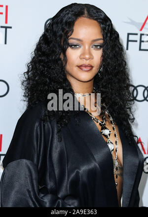 Hollywood, United States. 14th Nov, 2019. HOLLYWOOD, LOS ANGELES, CALIFORNIA, USA - NOVEMBER 14: Singer Rihanna arrives at the AFI FEST 2019 - Opening Night Gala - Premiere Of Universal Pictures' 'Queen And Slim' held at the TCL Chinese Theatre IMAX on November 14, 2019 in Hollywood, Los Angeles, California, United States. (Photo by Xavier Collin/Image Press Agency) Credit: Image Press Agency/Alamy Live News Stock Photo