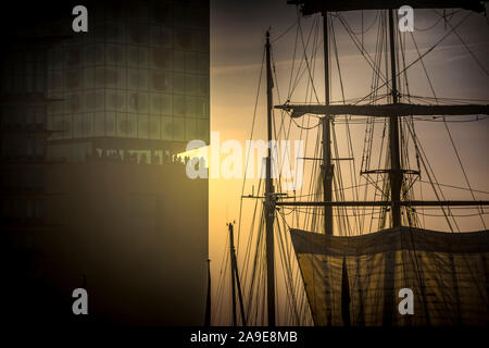 Germany, Hamburg, the Elbe, harbour, warehouse distict, harbour city, fog, Elbe philharmonic Stock Photo