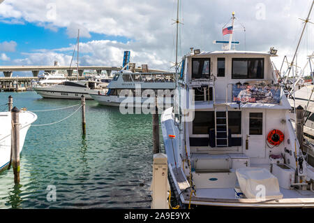 Yacht harbour, Bayside Marketplace, shopping centre, Miamarina At Bayside, Biscayne boulevard, centre of the city, Miami, Miami-Dade county, Florida, Stock Photo