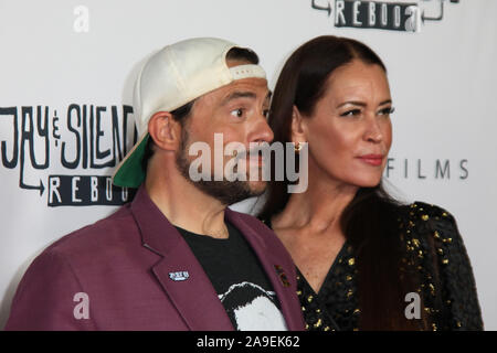 Saban Films 'Jay and Silent Bob Reboot' Los Angeles Screening at the TCL Chinese Theatre in Hollywood, California on October 14, 2019 Featuring: Kevin Smith, Jennifer Schwalbach Smith Where: Los Angeles, California, United States When: 14 Oct 2019 Credit: Sheri Determan/WENN.com Stock Photo