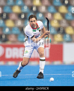 Borussia Monchengladbach, Deutschland. 03rd Nov, 2019. Tobias HAUKE (GER) action, Germany (GER) - Austria (AUT) 5: 3, on 11/03/2019 Hockey Olympia qualification of the men from 02.11. - 3.11.2019 in Borussia Monchengladbach/Germany. ¬ | usage worldwide Credit: dpa/Alamy Live News Stock Photo