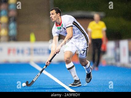 Borussia Monchengladbach, Deutschland. 03rd Nov, 2019. Timur ORUZ (GER) action, Germany (GER) - Austria (AUT) 5: 3, on 11/03/2019 Hockey Olympia qualification of the men from 02.11. - 3.11.2019 in Borussia Monchengladbach/Germany. ¬ | usage worldwide Credit: dpa/Alamy Live News Stock Photo