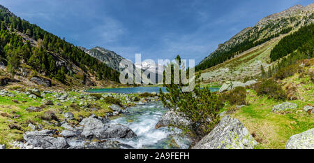 Mountain stream on the Lac de Suyen in the Val dàzun Pyrenees Stock Photo