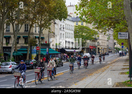 Paris, Quai de la Tournelle, Radweg Stock Photo