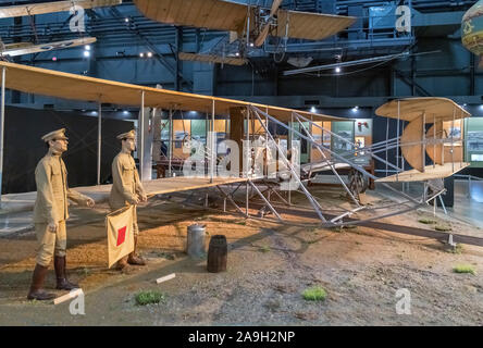 Replica of The Wright 1909 Military Flyer on display in the National Museum of the United States Air Force (formerly the United States Air Force Museum), Wright-Patterson Air Force Base, Dayton, Ohio, USA. The aircraft was designated Signal Corps Airplane No 1 by the US Army. The plane was retired from service in March 1911. Stock Photo