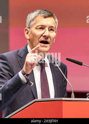 Munich, Germany. 15th Nov 2019. Bayern Munich FC AGM. .  Herbert HAINER, new FCB President at his speech to the audience  1. Credit: Peter Schatz/Alamy Live News Stock Photo