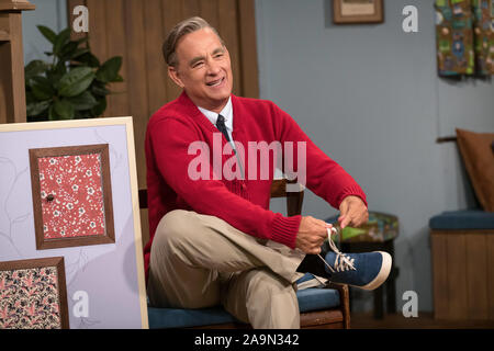 RELEASE DATE: November 22, 2019 TITLE: A Beautiful Day in The Neighborhood STUDIO: TriStar Pictures DIRECTOR: Marielle Heller PLOT: The story of Fred Rogers, the honored host and creator of the popular children's television program, Mister Rogers' Neighborhood (1968). STARRING: TOM HANKS as Fred Rogers. (Credit Image: © TriStar Pictures/Entertainment Pictures) Stock Photo