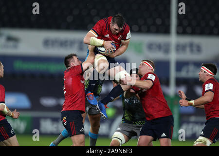 Swansea, UK. 16th Nov, 2019. Peter O'Mahony of Munster Rugby catches the ball. Heineken champions cup match, pool 4, Ospreys v Munster rugby at the Liberty Stadium in Swansea, South Wales on Saturday 16th November 2019. pic by Andrew Orchard/ Credit: Andrew Orchard sports photography/Alamy Live News Stock Photo