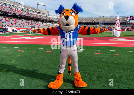 Memphis football mascot hi-res stock photography and images - Alamy