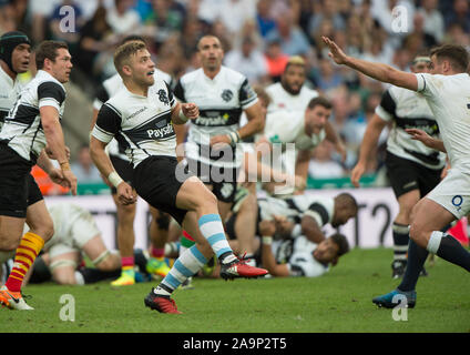 Twickenham, Surrey, United Kingdom.  Ian MADIGAN, kicking clear,  during the, Old Mutual Wealth Cup, England vs Barbarian's match, played at the  RFU. Twickenham Stadium, on Sunday   28/05/2017England      [Mandatory Credit Peter SPURRIER/Intersport Images] Stock Photo