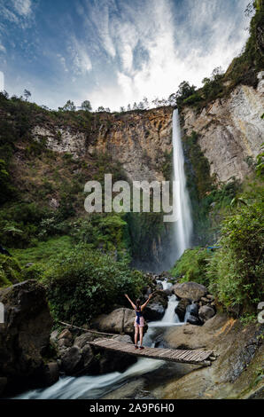 The Sipisopiso is a plunge waterfall in the Batak highlands of Sumatra, Indonesia. The water fall height is around 120m. Stock Photo