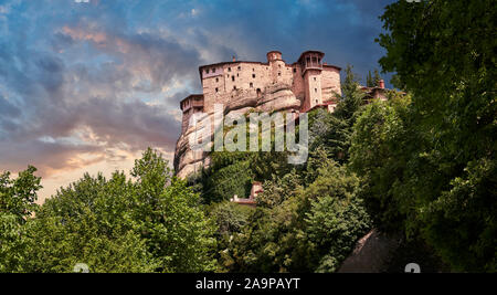 Medieval Meteora  Monastery of Roussanou on top of a rock pillar in the Meteora Mountains, Thessaly, Greece Stock Photo