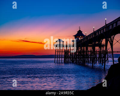 Sunset photo of Clevedon Pier on the River Severn estuary, near to Bristol, Somerset, England, UK. Stock Photo