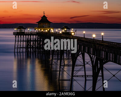 Sunset photo of Clevedon Pier on the River Severn estuary, near to Bristol, Somerset, England, UK. Stock Photo