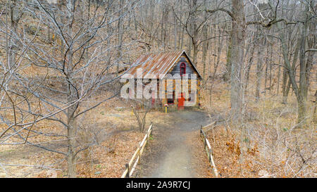 Eli Whitney constructed Coal Shed, Eli Whitney Museum and Workshop, Trestle Bridge, Hamden, CT, USA Stock Photo