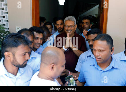 Colombo, Sri Lanka. 17th Nov, 2019. Gotabaya Rajapaksa greets supporters in Colombo, Sri Lanka, Nov. 17, 2019. Sri Lanka's Elections Chief Mahinda Deshapriya on Sunday afternoon confirmed that opposition candidate Gotabaya Rajapaksa won the presidential elections. Credit: Ajith Perera/Xinhua/Alamy Live News Stock Photo