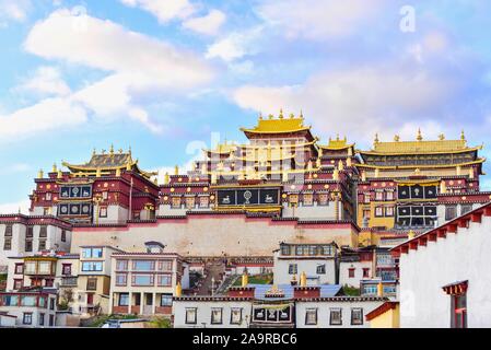 Shangri-La Songzanlin Monastery in Yunnan Stock Photo