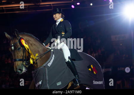 Stuttgart, Germany. 17th Nov, 2019. 35th Stuttgart German Masters, Equestrian Sport, Dressage, Master: Germany's Isabell Werth (r) rides her horse Emilio. Credit: Sebastian Gollnow/dpa/Alamy Live News Stock Photo