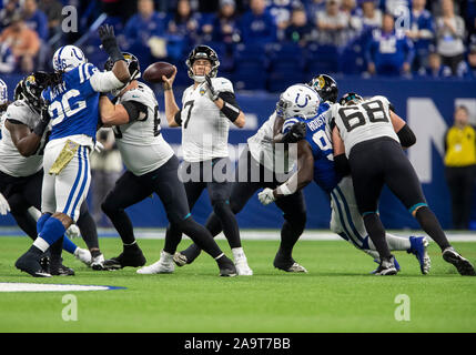 Indianapolis Colts defensive end Denico Autry (96) runs off of the line  during an NFL football game against the Cleveland Browns, Sunday, Oct. 11,  2020, in Cleveland. (AP Photo/Kirk Irwin Stock Photo - Alamy