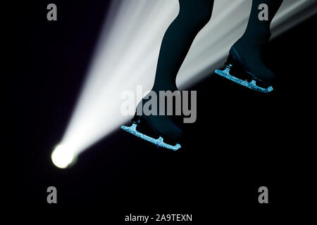 Cologne, Germany. 17th Nov, 2019. An ice dancer hangs over the ice in the live show of the SAT.1 show 'Dancing on Ice'. Credit: Rolf Vennenbernd/dpa/Alamy Live News Stock Photo