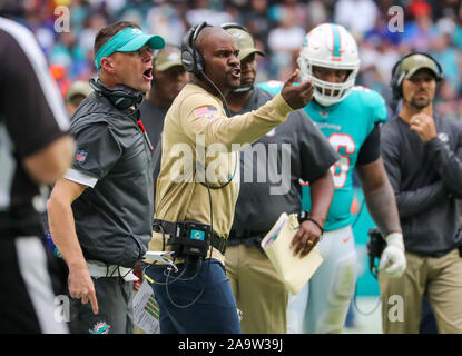 Miami Gardens, Florida, USA. 17th Nov, 2019. Miami Dolphins head coach Brian Flores gestures to the team during an NFL football game against the Buffalo Bills at the Hard Rock Stadium in Miami Gardens, Florida. Credit: Mario Houben/ZUMA Wire/Alamy Live News Stock Photo