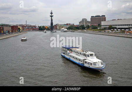 Moskva River, with Peter the Great Statue on the background. Moscow, Russia Stock Photo