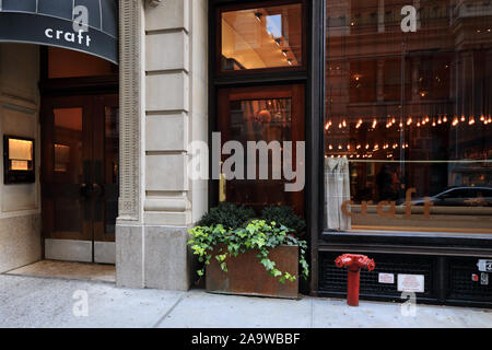 Craft 43 East 19th Street New York Ny Exterior Storefront Of A Farm To Table Fine Dining Restaurant In The Flatiron District In Manhattan Stock Photo Alamy