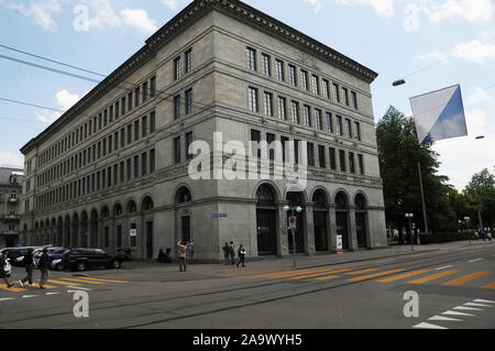 The Swiss National Bank in Zürich-City is under pressure due to high foreign exchange losses Stock Photo