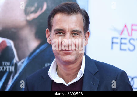 Hollywood, United States. 17th Nov, 2019. HOLLYWOOD, LOS ANGELES, CALIFORNIA, USA - NOVEMBER 17: Actor Clive Owen arrives at the AFI FEST 2019 - Premiere Of Sony Pictures Classics' 'The Song Of Names' held at the TCL Chinese Theatre IMAX on November 17, 2019 in Hollywood, Los Angeles, California, United States. (Photo by Xavier Collin/Image Press Agency) Credit: Image Press Agency/Alamy Live News Stock Photo