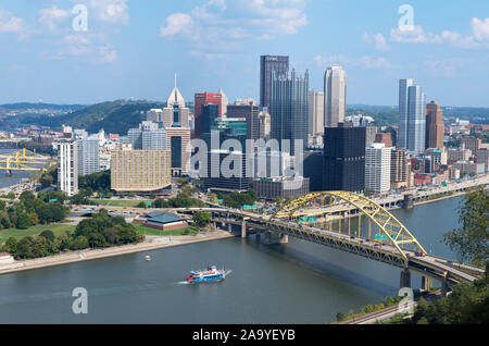 Aerial view of downtown skyline from the top of Duquesne Incline funicular with Fort Duquesne Bridge in foreground, Pittsburgh, Pennsylvania, USA Stock Photo