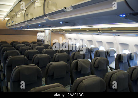 The pilot crew inside the cabin of the Airbus A310 CC-150 Polaris, RCAF ...