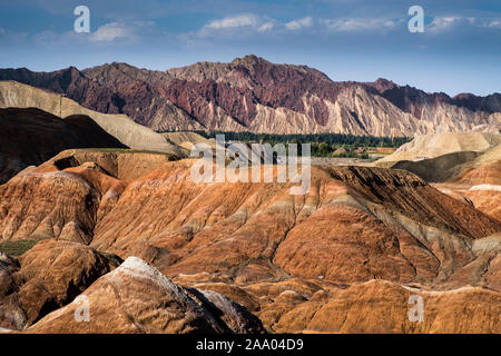 Beautiful light during sunset at the Rainbow Mountains of Zhangye Danxia National Geological Park Stock Photo