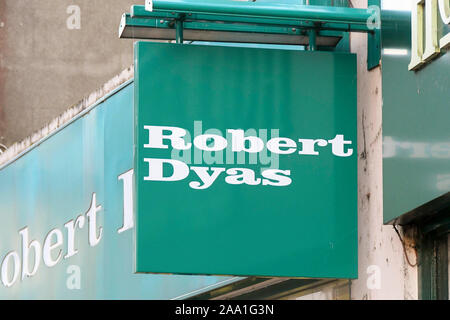 Robert Dyas Hardware Shop Logo Store Sign Stock Photo - Alamy