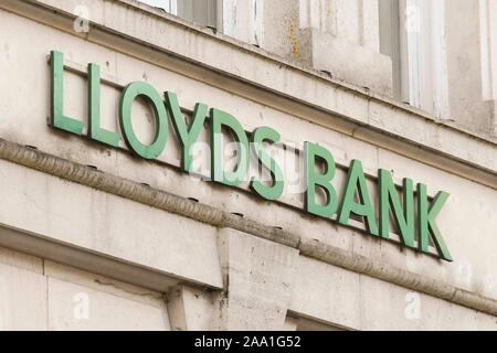 Lloyds Bank business sign in Dorchester in Dorset, UK.  Picture Credit: Graham Hunt/Alamy Stock Photo