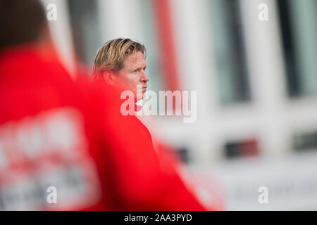 Cologne, Germany. 19th Nov, 2019. Soccer: Bundesliga, Training 1st FC Cologne, Geißbockheim. Markus Gisdol, new trainer, leads his first training. Credit: Rolf Vennenbernd/dpa/Alamy Live News Stock Photo