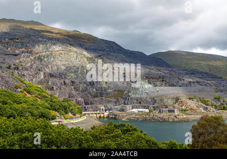 Dinorwic Slate Quarry and Llyn Peris near Llanberis in the Snowdonia National Park North Wales on a sunny cloudy afternoon in September Stock Photo
