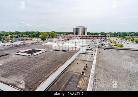 Exterior of Evergreen Park Plaza mall prior to demolition Stock Photo