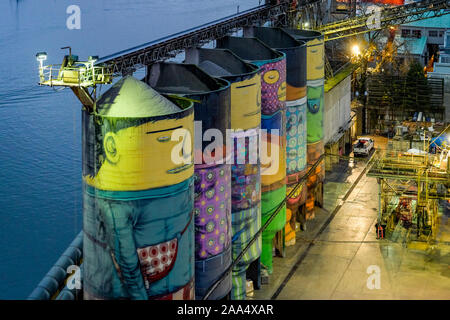 Painted Ocean Cement sand and aggregate silos, Vancouver, British Columbia, Canada Stock Photo