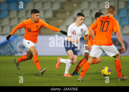 Doetinchem Netherlands 31st Oct 2019 Doetinchem 19 11 2019 Stadium De Vijverberg Season 2019 2020 Dutch Eredivisie Netherlands U21 Player Abdou Harroui And England Player U21 Phil Foden During The Match Jong Oranje Jong Engeland