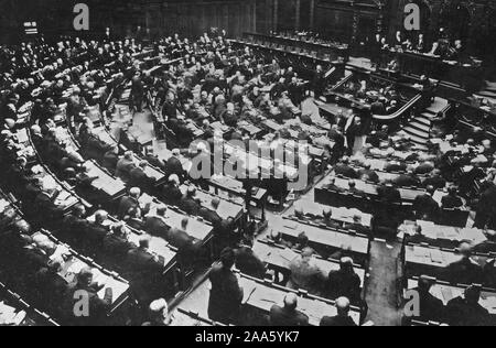 German Republic - Reichstag in session. Opening of the Reichstag in Berlin after the elections in which the socialists made important gains ca. 1918 Stock Photo