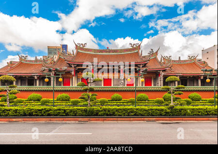 Facade view of Hsing Tian Kong temple in taipei Stock Photo